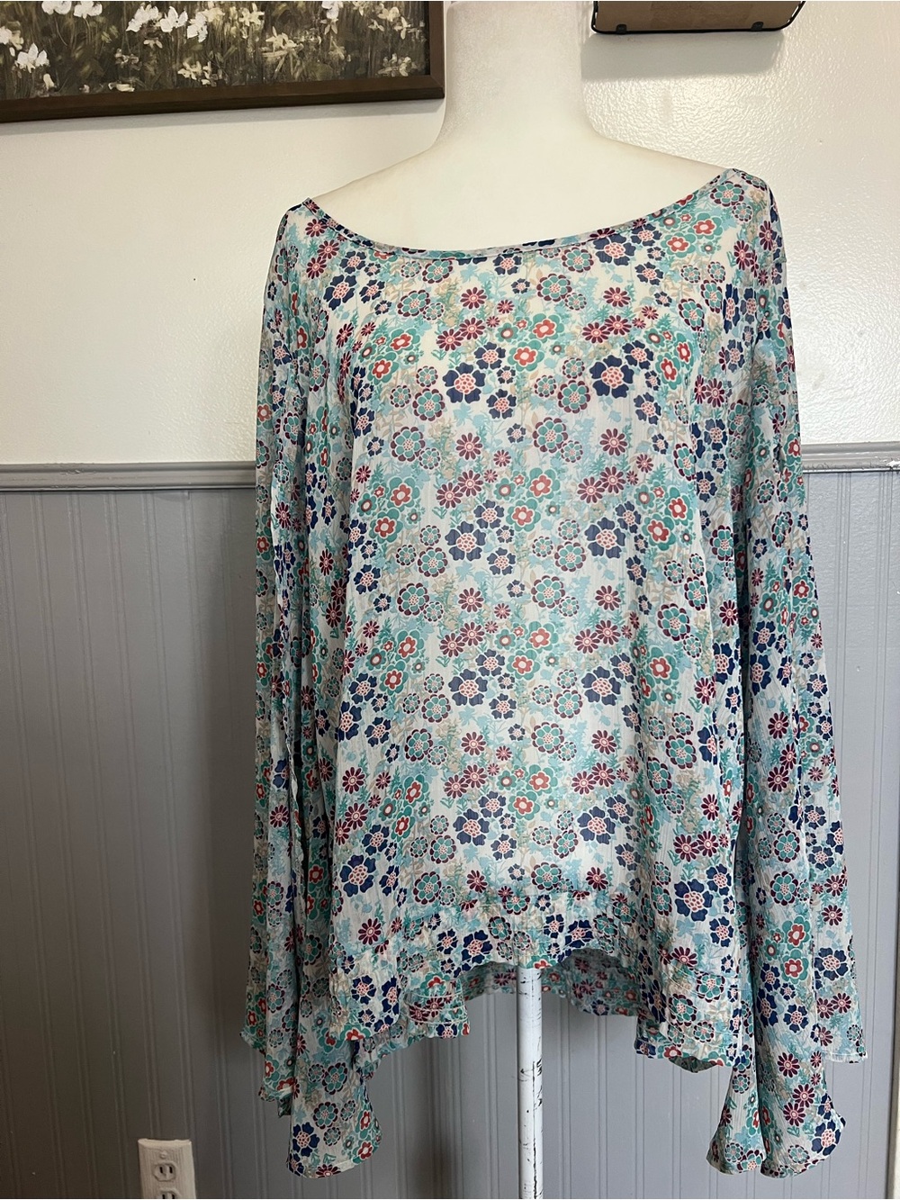 Torrid Floral Blouse / Flowy Open Sleeves / Blue / Size: 2X (2) / Whimsy